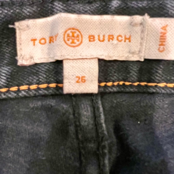 TORY BURCH JEANS, BLACK SIZE: 2, MEASUREMENTS: WAIST: 13”, INSEAM: 28, RISE: 9”. - Picture 4 of 12